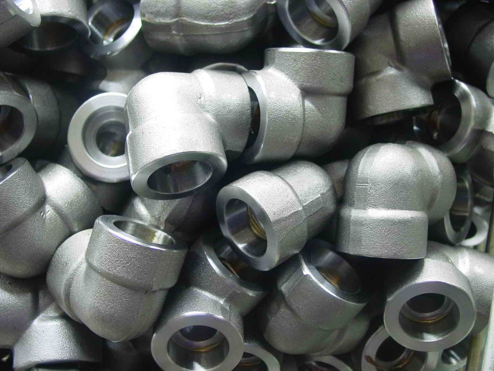 High pressure pipe fittings introduce pipe fittings